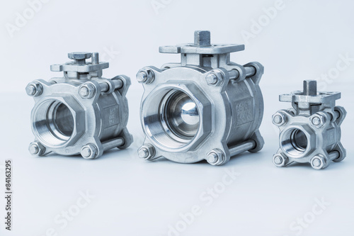 Group 3 valves, different sizes