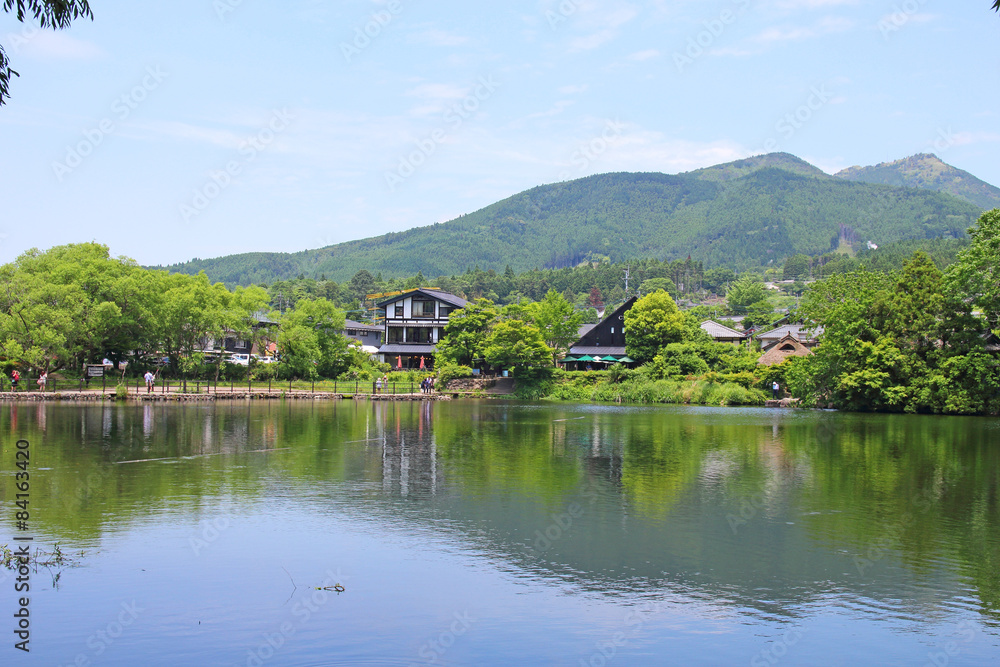 湯布院　初夏の金鱗湖