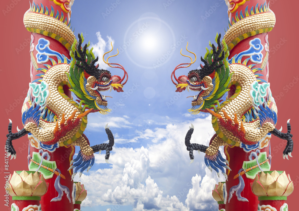 Fototapeta premium Chinese dragon sculpture