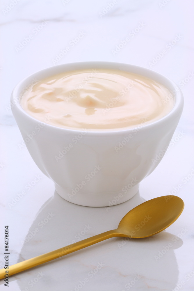 Fresh peach yogurt Fresh peach yogurt