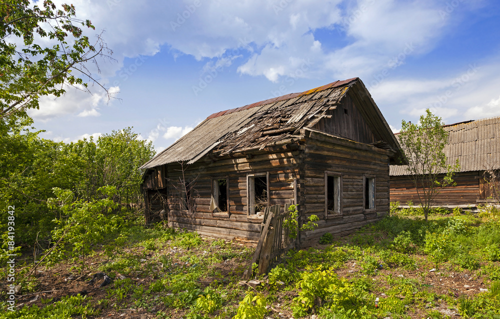 the thrown house 