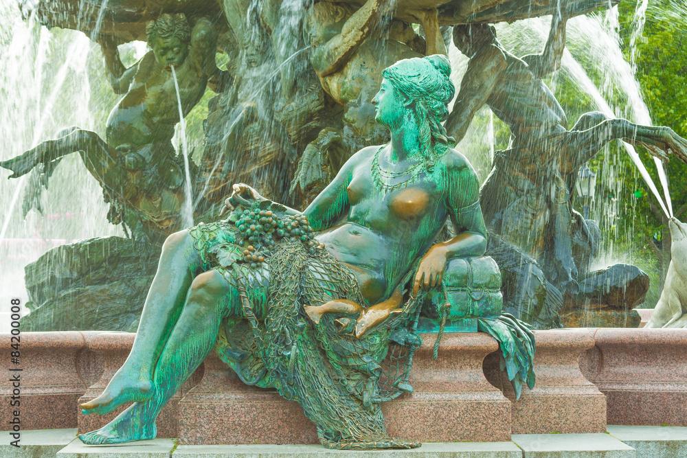 Obraz premium Neptunbrunnen, Alexanderplatz in Berlin