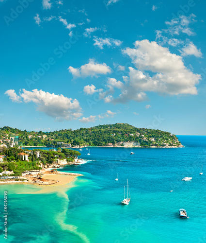 Foto Turquoise sea and blue sky. Summer holidays