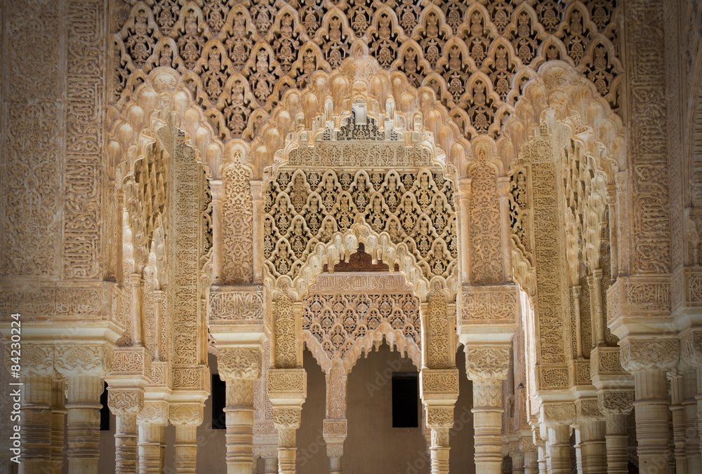 alhambra pillars - obrazy, fototapety, plakaty 