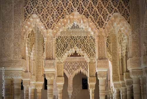 alhambra pillars photo