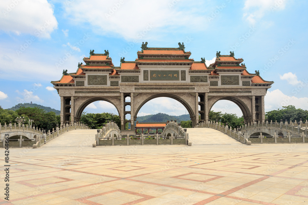 Obraz premium Paifang Gate of Shun Feng Shan Park Shunde