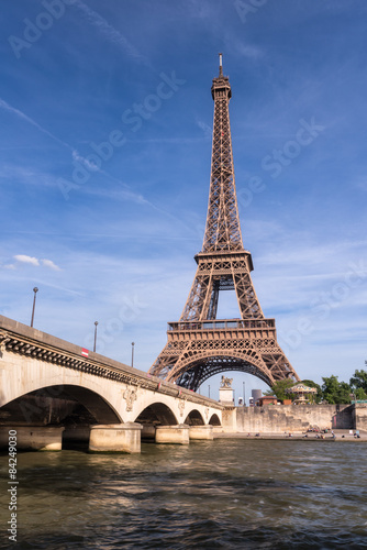 Eiffel tower in Paris, France © LorenaCirstea