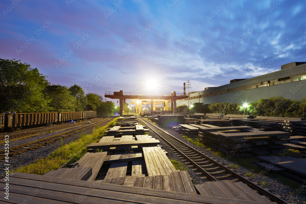 Naklejka premium railroad in dusk