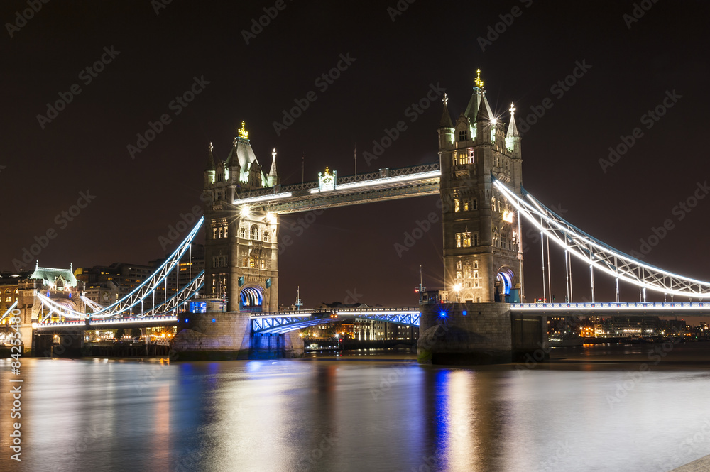 Obraz premium Tower bridge by night