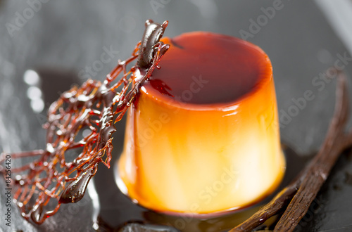 Vanilla flan