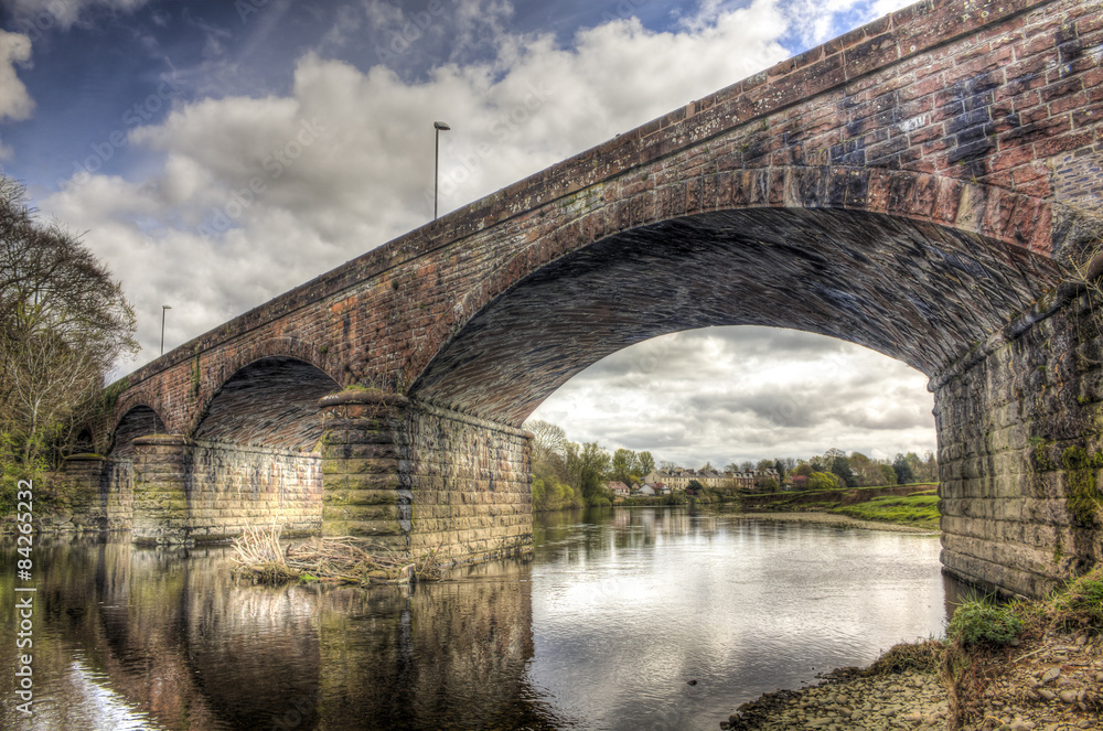 Fototapeta premium Looking Through Nith Viaduct HDR