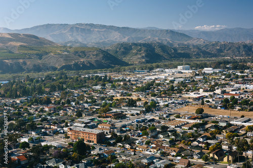 View of Ventura and distant mountains from Grant Park, in Ventur © jonbilous