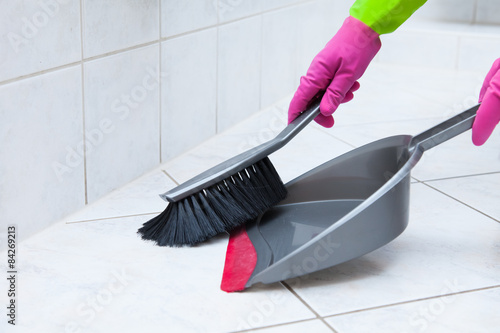 cleaning - Schaufel und Besen, kehren, aufkehren