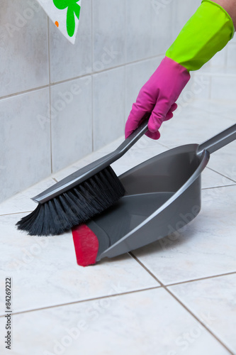 cleaning - Schaufel und Besen, kehren, aufkehren