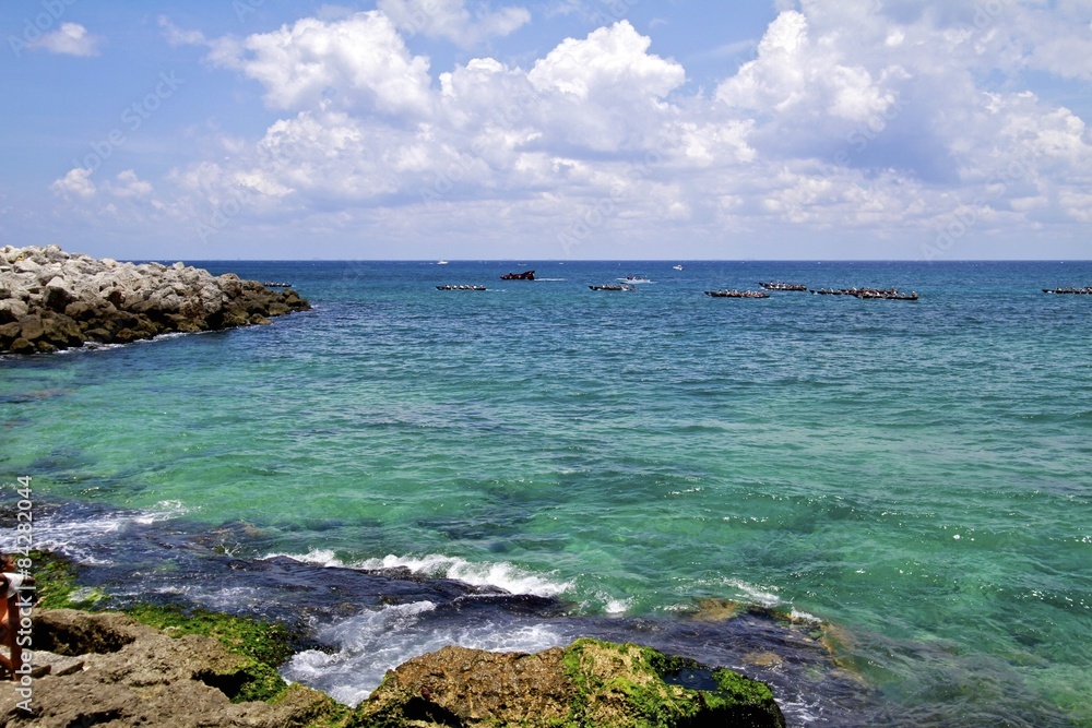 Sagrada travesia Maya, return of canoes from Cozumel to Xcaret Sagrada travesia Maya, return of canoes from Cozumel to Xcaret