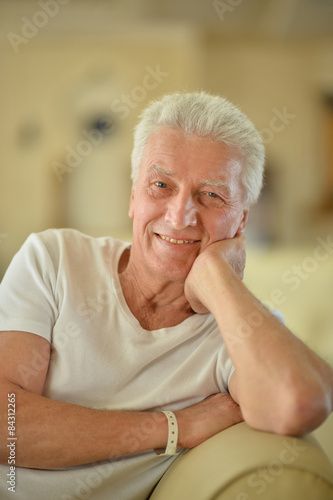 Portrait of elderly man 
