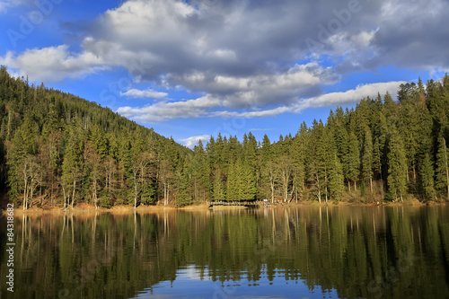 Fototapeta Naklejka Na Ścianę i Meble -  Synevyr lake - deepest in the Urainian carpathian mountains