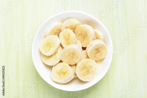 Fresh banana fruits in bowl