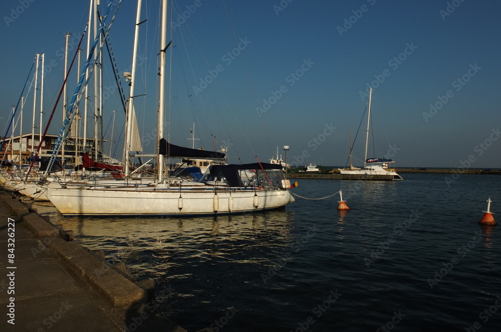 Obraz premium Прогулка по набережной в Ниде