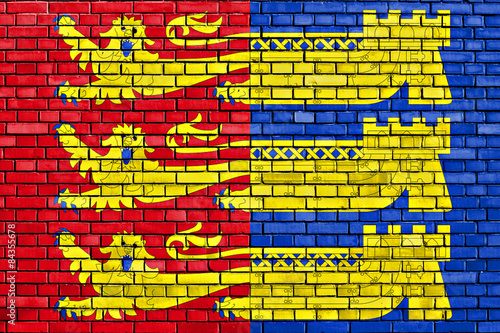 flag of Cinque Ports Confederation painted on brick wall
