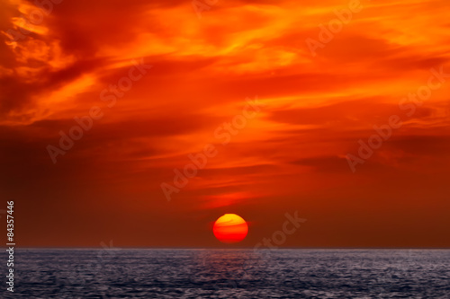 Fototapeta Naklejka Na Ścianę i Meble -  red sunset  rot, schöner, schönheit, sommer, sonne, sonnenschein, sonnenuntergang
