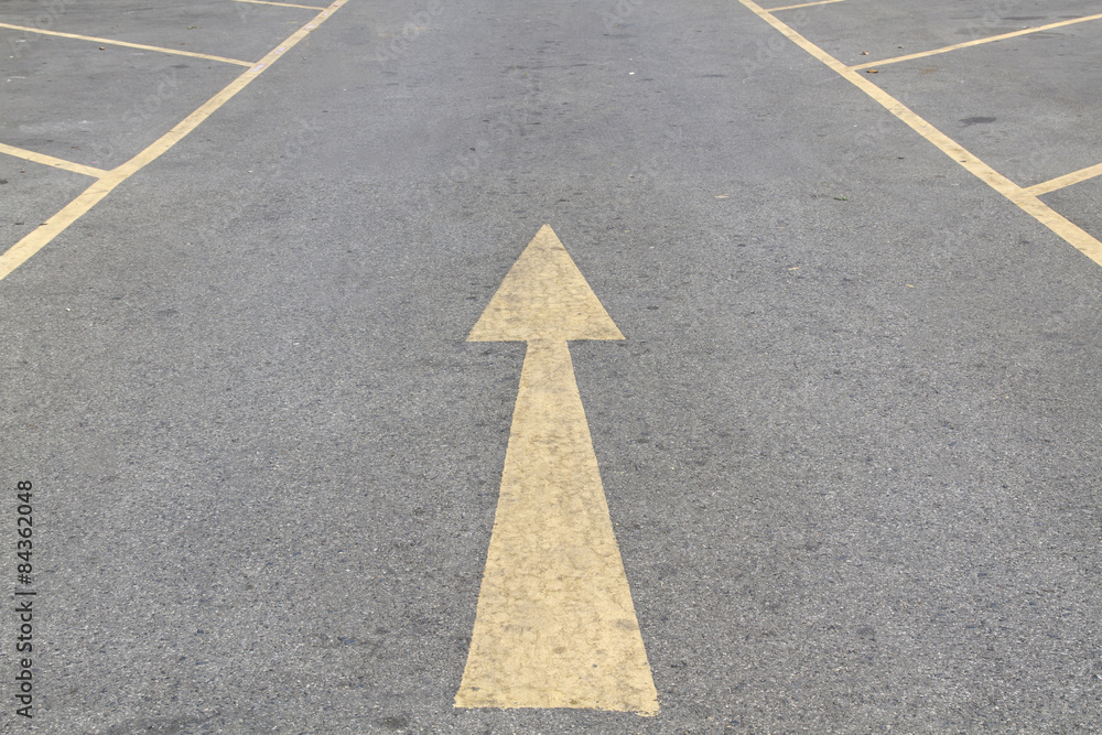 Yellow arrow to indicate the travel of the arrow Yellow arrow to indicate the travel of the arrow
