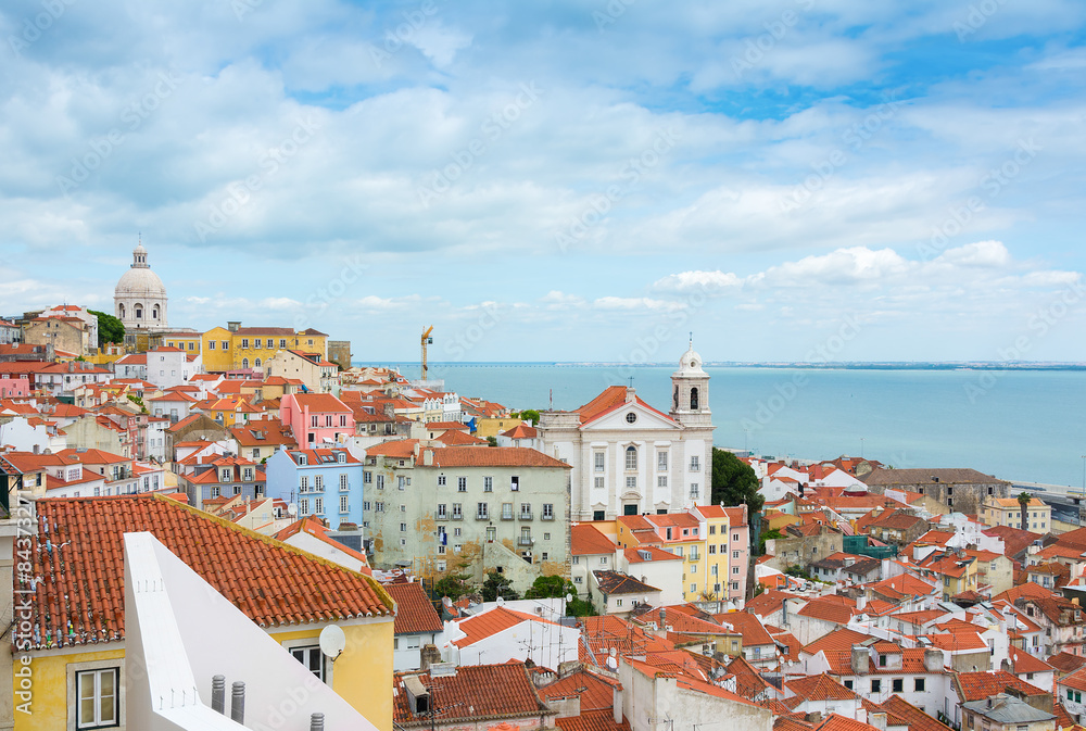 Fototapeta premium Widok na Lizbonę Alfama