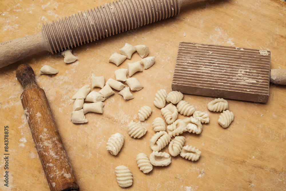 attrezzi per pasta fresca in casa Stock Photo | Adobe Stock