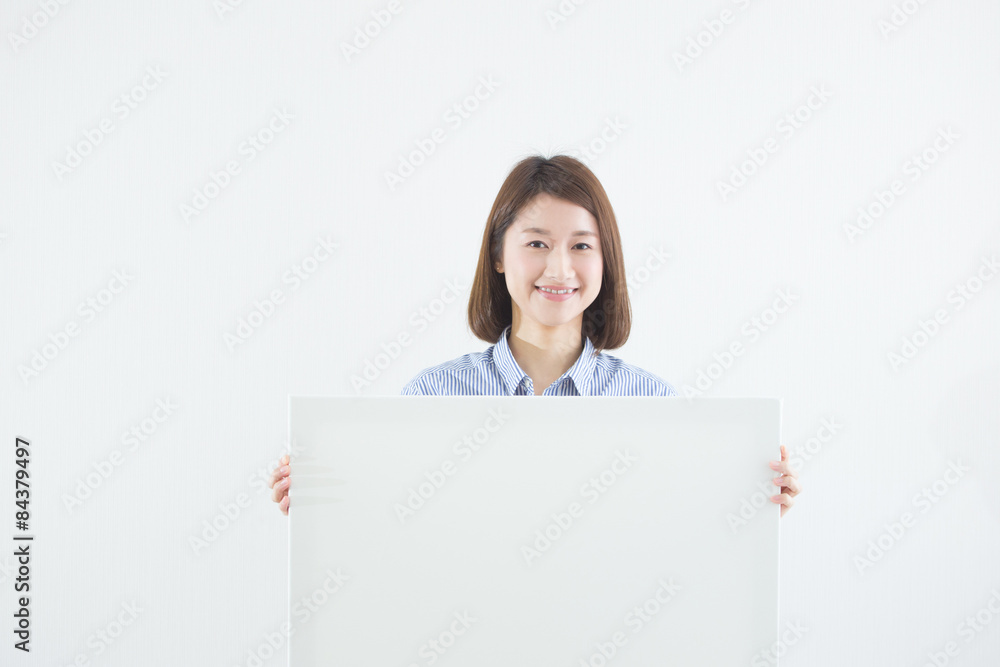 ボードを持つ女性 ボードを持つ女性