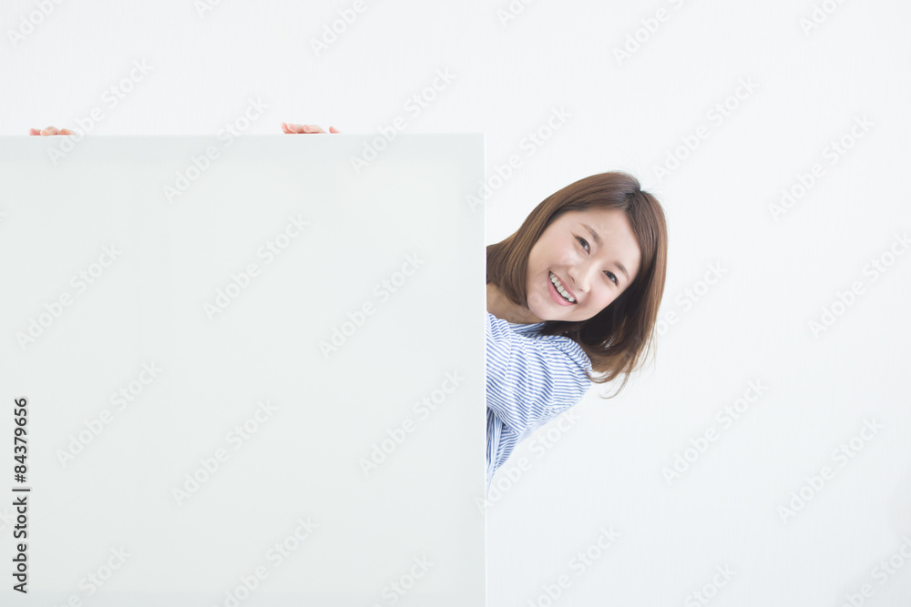 ボードを持つ女性 ボードを持つ女性