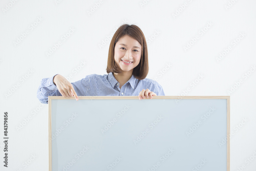 ボードを持つ女性 ボードを持つ女性