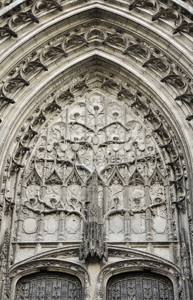 Arte gótico, portada de la catedral de Beauvais, Francia
