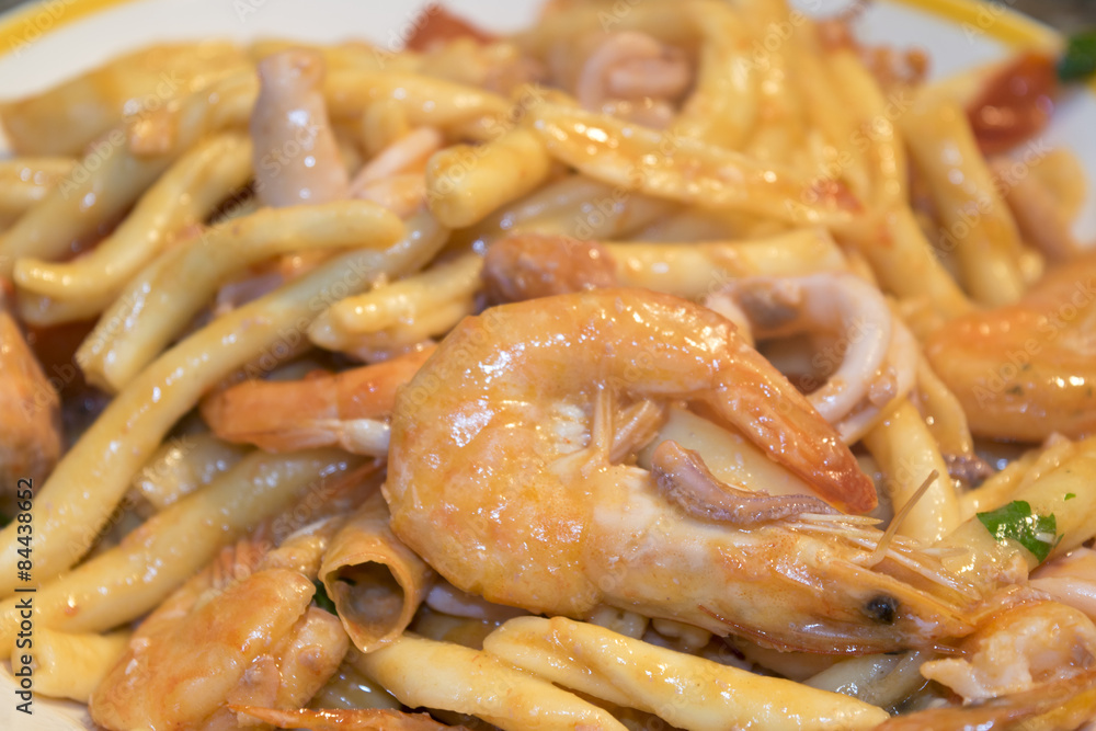 macaroni shrimps and saffron macaroni shrimps and saffron