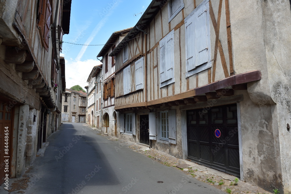 Rue de Confolens, en Charente