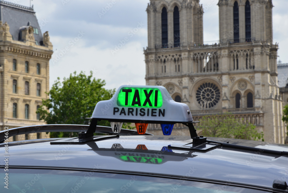 Chapeau lumineux de taxi parisien Stock Photo | Adobe Stock