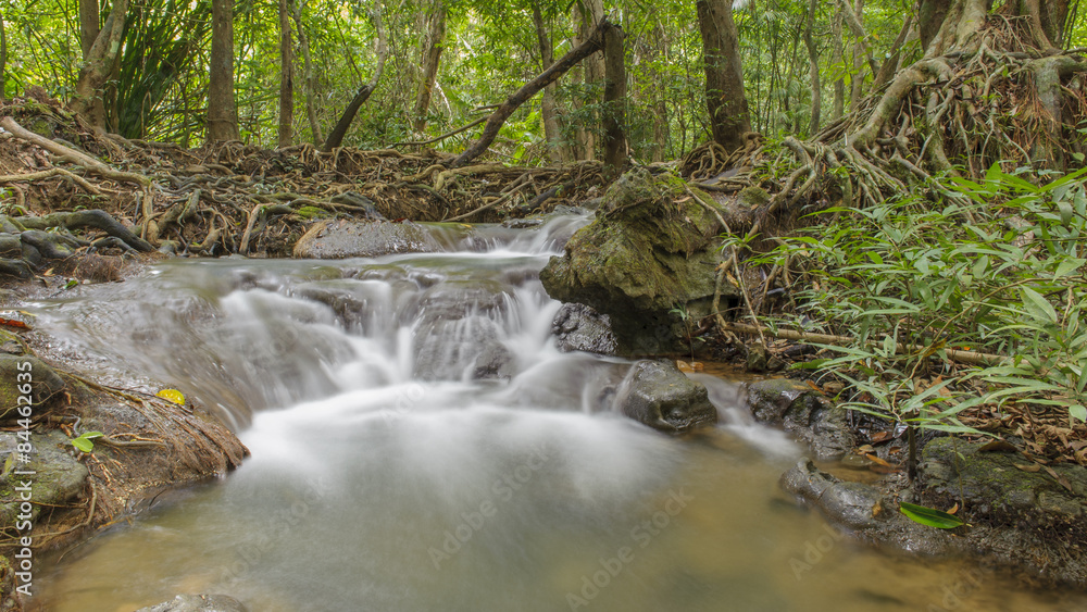 Fototapeta premium Wodospad Si Khit Park Narodowy Nakhon Si Thammarat, Tajlandia.