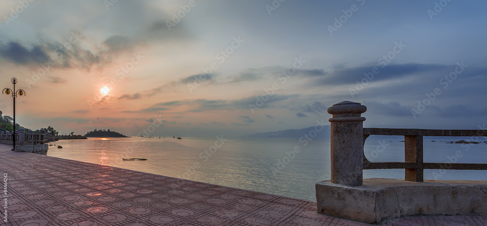 Fototapeta premium Вьетнам, Nha Trang. Panorama. A beautiful sunrise