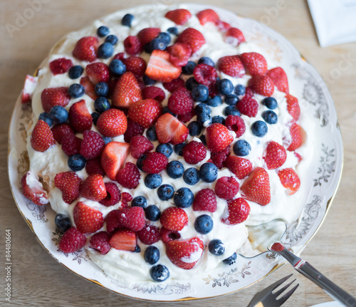 Pavlova Strawberry