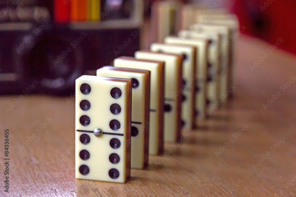 Domino Domino