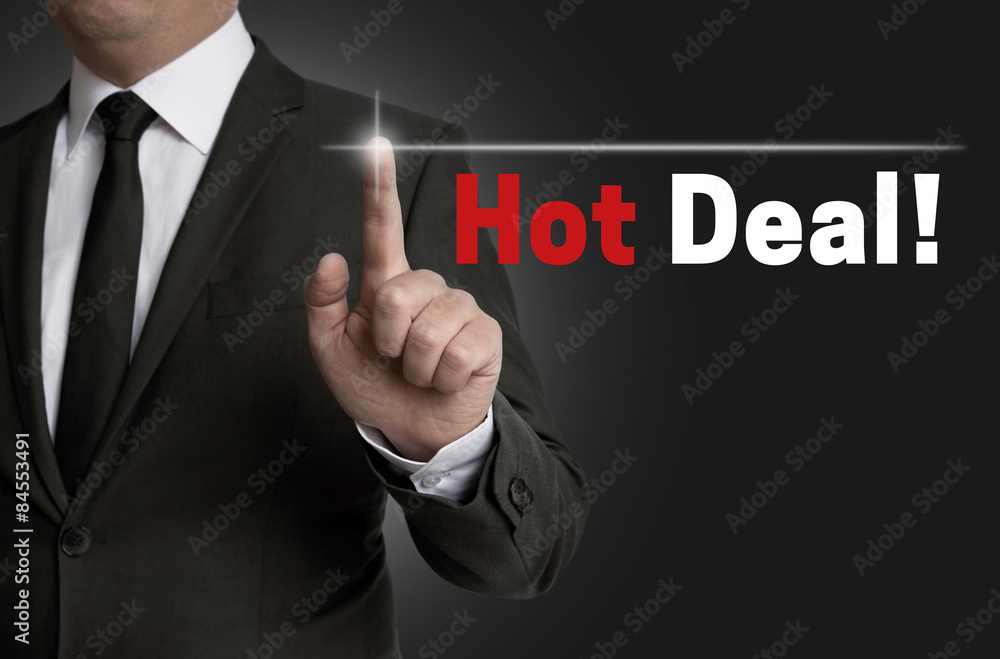 Hot Deal Touchscreen wird von Geschäftsmann bedient Hot Deal Touchscreen wird von Geschäftsmann bedient
