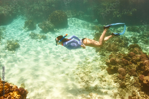 Woman with mask snorkeling © haveseen