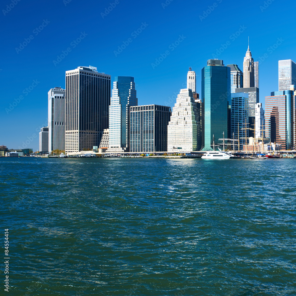 Naklejka premium Lower Manhattan skyline view from Brooklyn