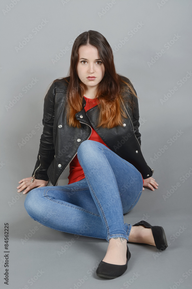 junge Frau, Teenager, Jeans, Lederjacke Stock Photo | Adobe Stock