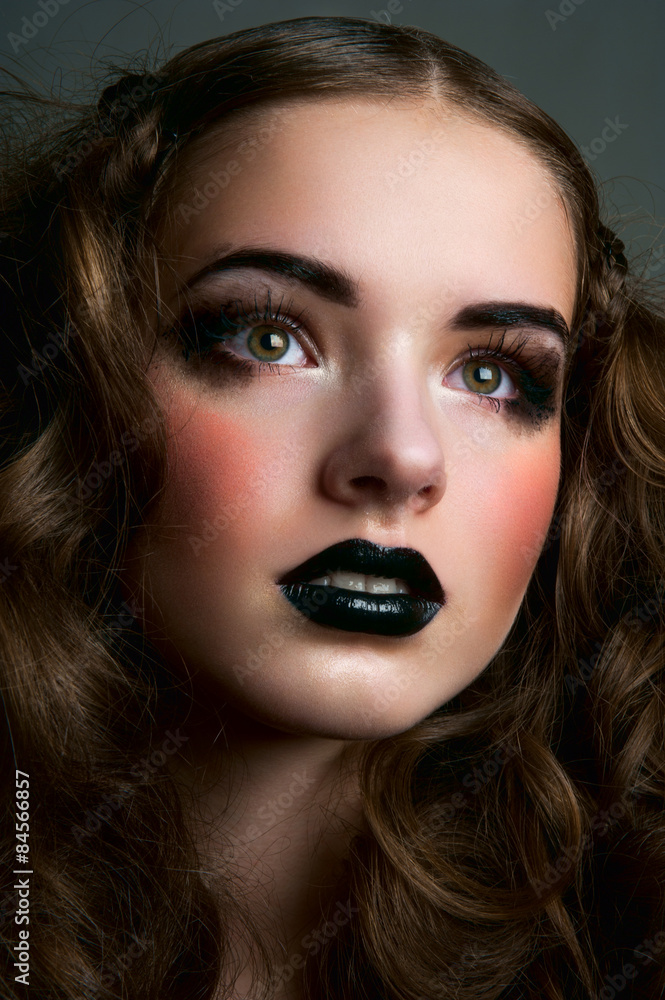 Fototapeta premium Dreamy fashion beauty girl