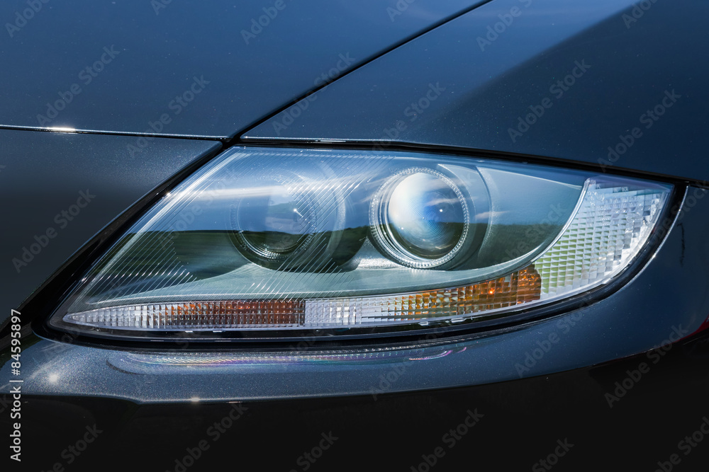 ヘッドライト　Headlight of the car