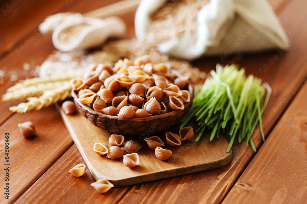 Fototapeta premium whole wheat pasta