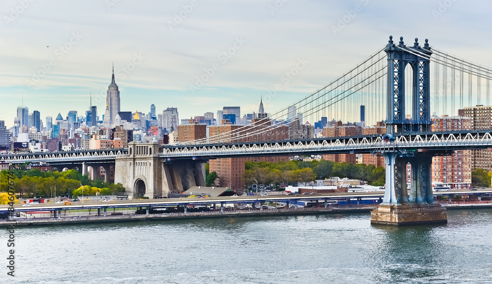 Manhattan Bridge and New York skyline