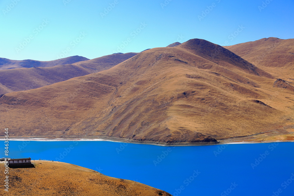 YamdrokTso-Lake seen from Kamba La-pass. Tibet. 1534
