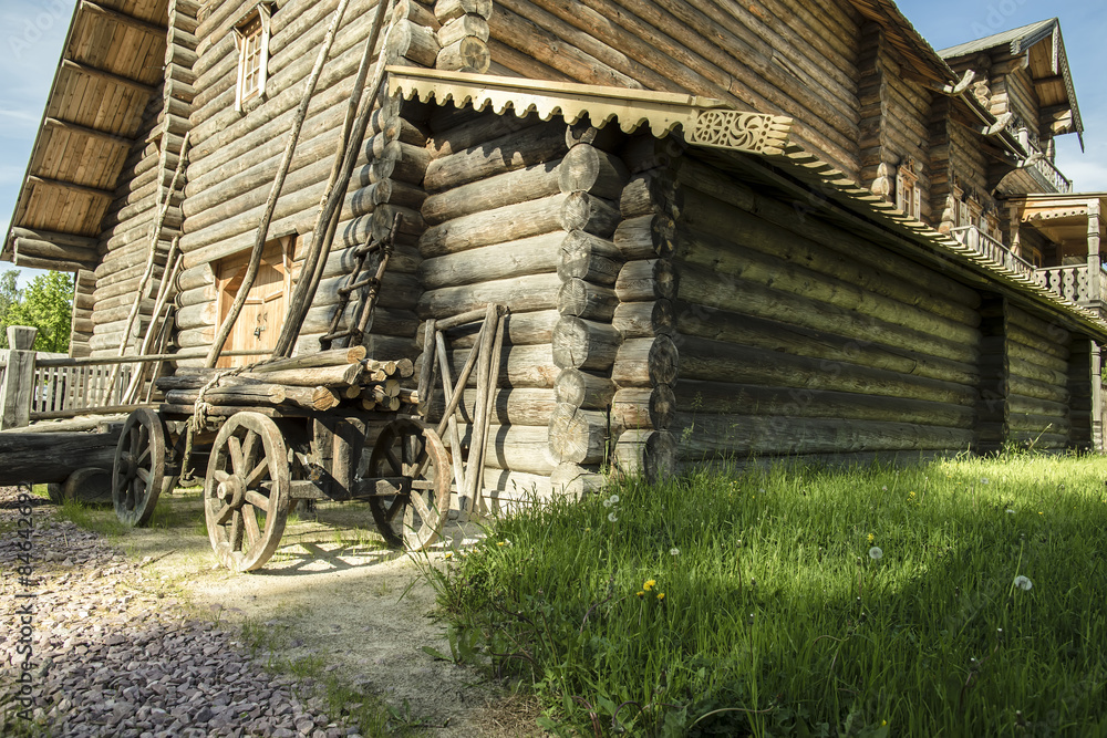 Obraz premium Old house full of tradition in Russian