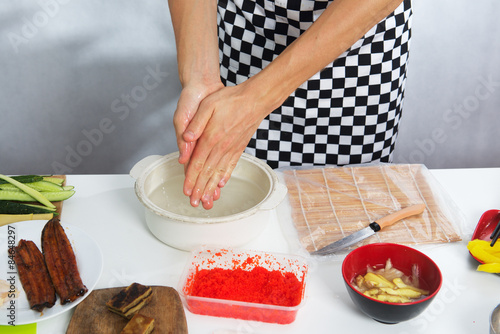 Cook wash hands before cooking